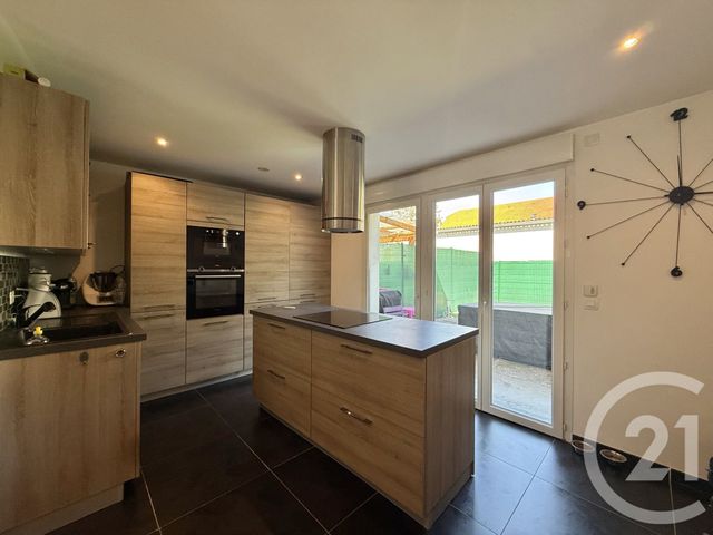 Appartement F3 bis &agrave; louer - 4 pi&egrave;ces - 73 m2 - St Pierre En Faucigny - 74 - RHONE-ALPES