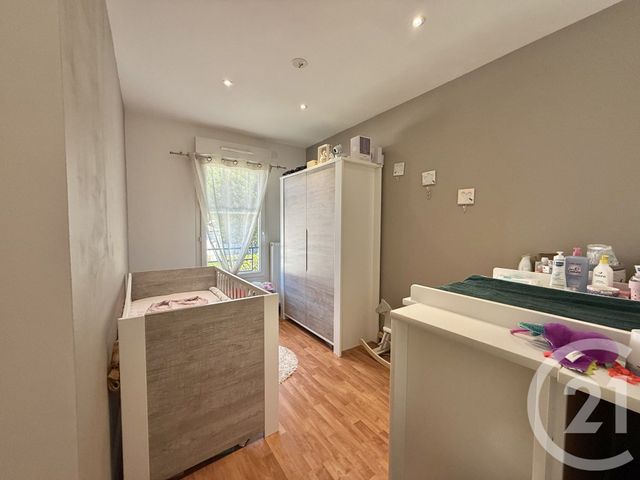 Appartement F3 bis &agrave; louer - 4 pi&egrave;ces - 73 m2 - St Pierre En Faucigny - 74 - RHONE-ALPES