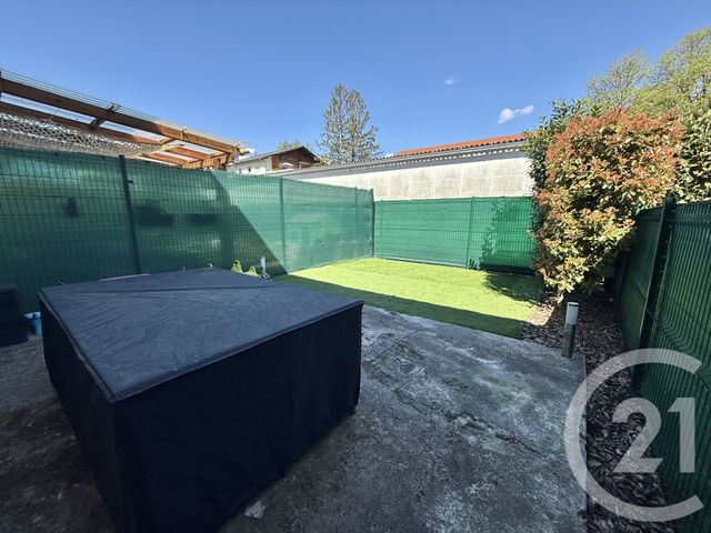 Appartement F3 bis &agrave; louer - 4 pi&egrave;ces - 73 m2 - St Pierre En Faucigny - 74 - RHONE-ALPES