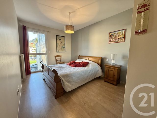 Appartement T3 &agrave; louer - 3 pi&egrave;ces - 60,45 m2 - St Pierre En Faucigny - 74 - RHONE-ALPES