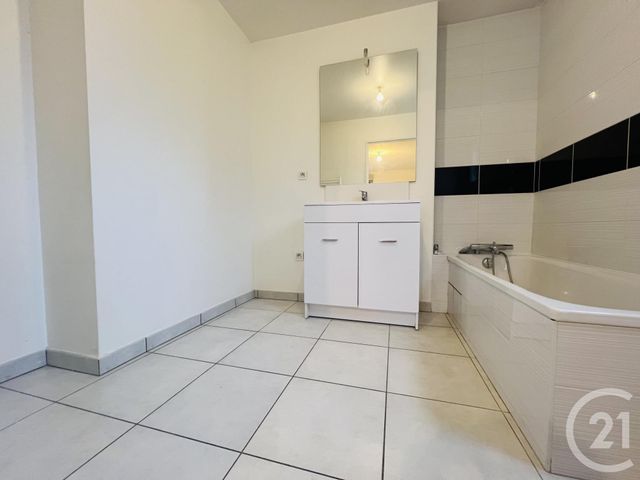 Appartement T2 &agrave; louer - 2 pi&egrave;ces - 45,29 m2 - Bonneville - 74 - RHONE-ALPES