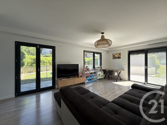 Maison &agrave; louer - 5 pi&egrave;ces - 80,24 m2 - St Pierre En Faucigny - 74 - RHONE-ALPES