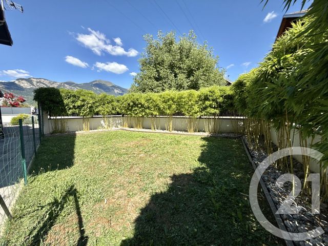 Maison &agrave; louer - 5 pi&egrave;ces - 80,24 m2 - St Pierre En Faucigny - 74 - RHONE-ALPES