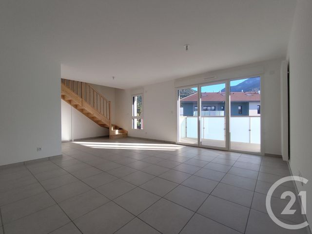 Appartement &agrave; vendre - 3 pi&egrave;ces - 69,10 m2 - St Pierre En Faucigny - 74 - RHONE-ALPES