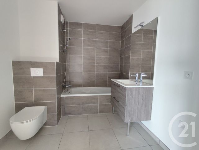 Appartement &agrave; vendre - 3 pi&egrave;ces - 69,10 m2 - St Pierre En Faucigny - 74 - RHONE-ALPES