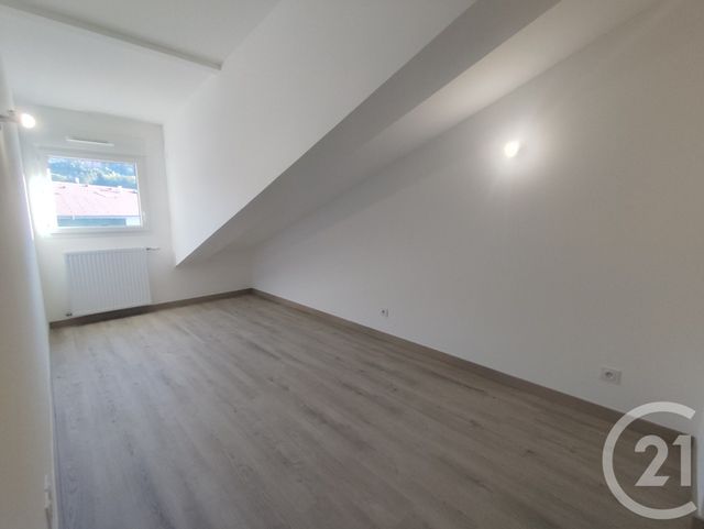 Appartement &agrave; vendre - 3 pi&egrave;ces - 73,94 m2 - St Pierre En Faucigny - 74 - RHONE-ALPES