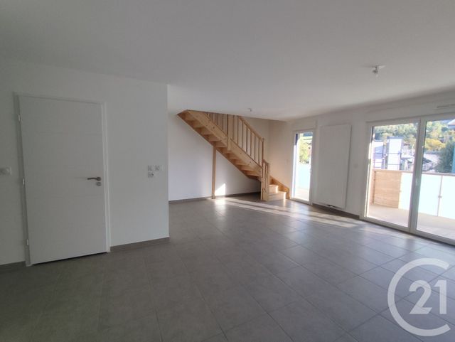 Appartement &agrave; vendre - 3 pi&egrave;ces - 73,94 m2 - St Pierre En Faucigny - 74 - RHONE-ALPES