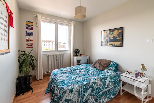 Appartement T5 à vendre - 5 pièces - 82,39 m2 - Laval - 53 - PAYS-DE-LOIRE