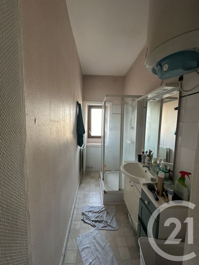Appartement T3 &agrave; vendre - 3 pi&egrave;ces - 70 m2 - Laval - 53 - PAYS-DE-LOIRE