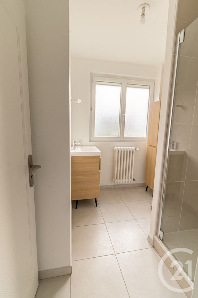 Appartement T3 &agrave; vendre - 3 pi&egrave;ces - 49,50 m2 - Laval - 53 - PAYS-DE-LOIRE