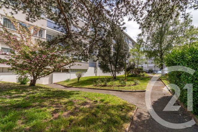 Appartement T4 &agrave; vendre - 5 pi&egrave;ces - 78,50 m2 - Laval - 53 - PAYS-DE-LOIRE