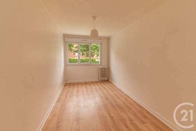 Appartement T5 &agrave; vendre - 5 pi&egrave;ces - 85 m2 - Laval - 53 - PAYS-DE-LOIRE