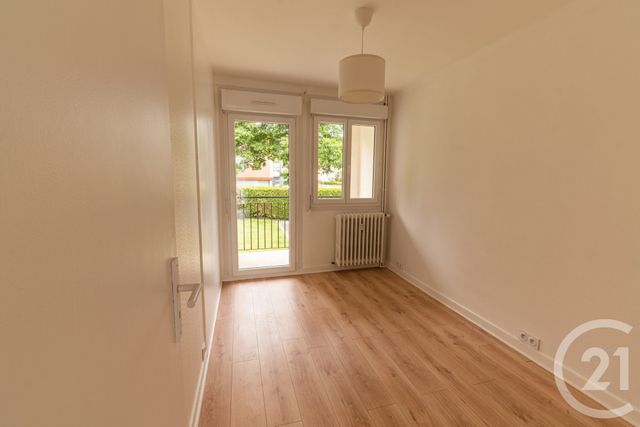 Appartement T5 &agrave; vendre - 5 pi&egrave;ces - 85 m2 - Laval - 53 - PAYS-DE-LOIRE