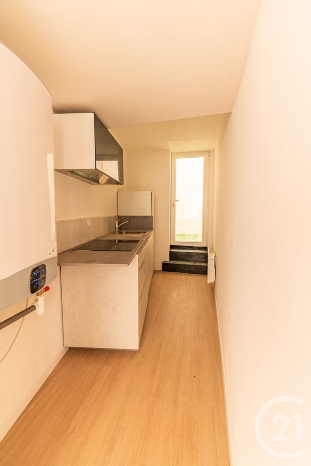 Appartement T2 &agrave; vendre - 2 pi&egrave;ces - 43,70 m2 - Laval - 53 - PAYS-DE-LOIRE