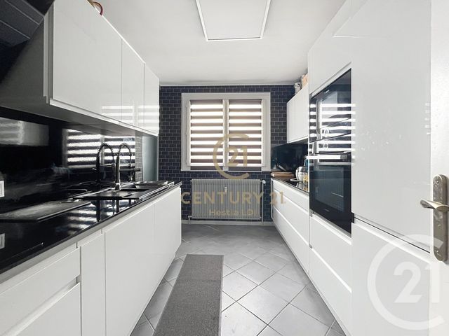 Appartement F3 à vendre - 3 pièces - 74,76 m2 - Venissieux - 69 - RHONE-ALPES