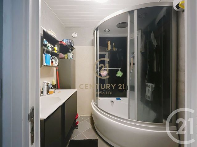 Appartement F3 à vendre - 3 pièces - 74,76 m2 - Venissieux - 69 - RHONE-ALPES