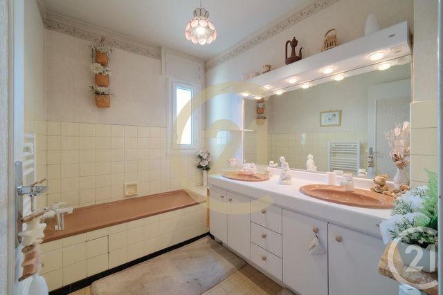 Appartement T3 à vendre - 3 pièces - 84,79 m2 - Lyon - 69008 - RHONE-ALPES