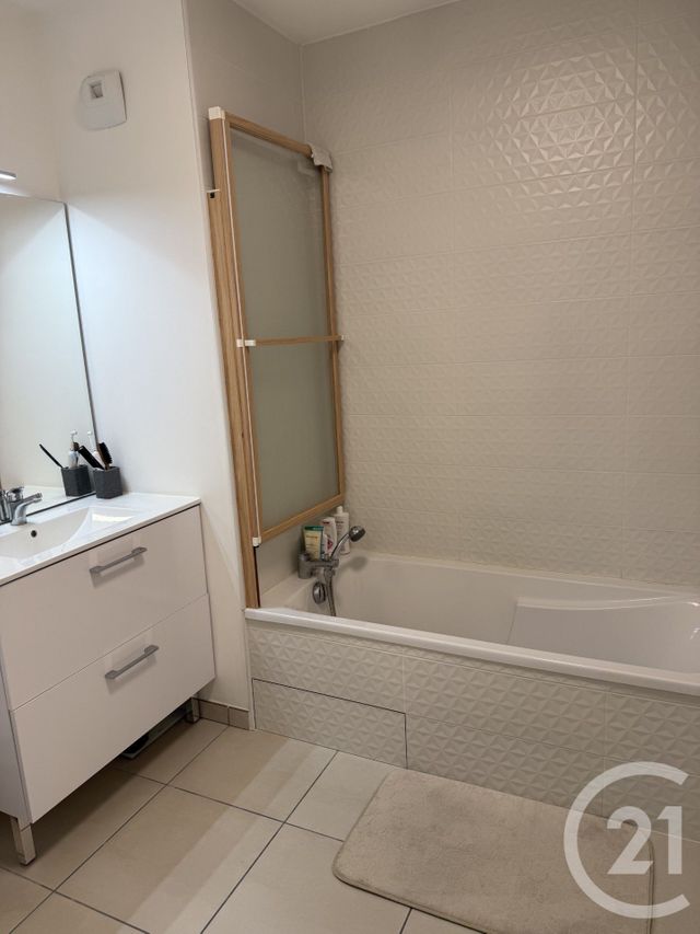 Appartement F3 &agrave; vendre - 3 pi&egrave;ces - 73,34 m2 - Caluire Et Cuire - 69 - RHONE-ALPES