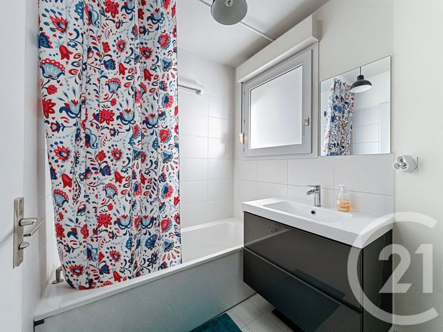 Appartement F2 &agrave; louer - 2 pi&egrave;ces - 57,14 m2 - Lyon - 69008 - RHONE-ALPES