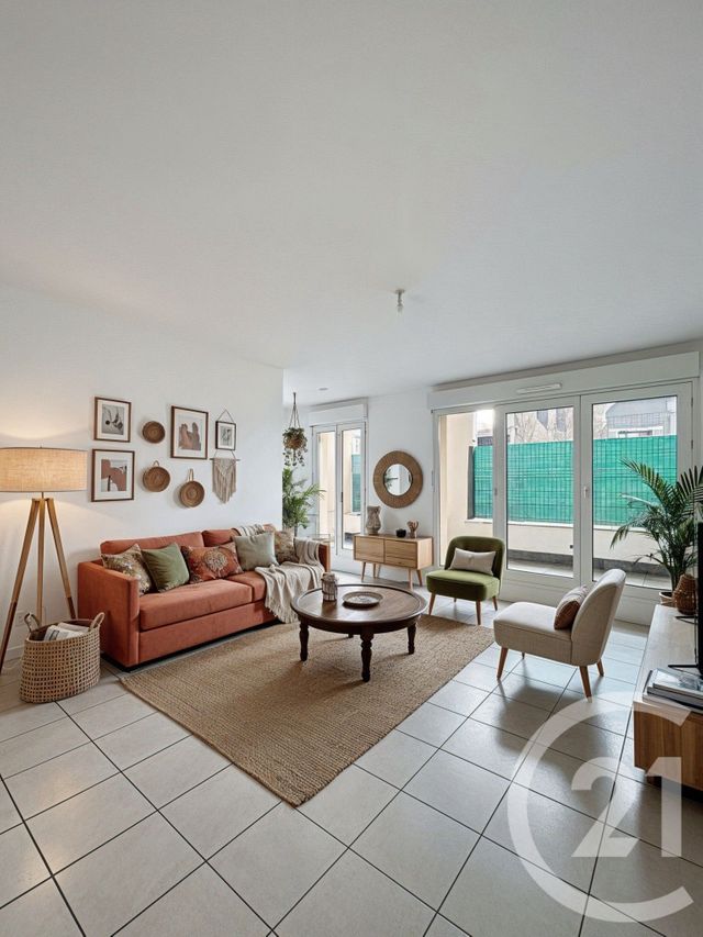 Appartement F2 à vendre VAULX EN VELIN