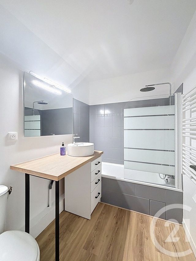 Appartement F2 à vendre - 2 pièces - 41 m2 - Vaulx En Velin - 69 - RHONE-ALPES