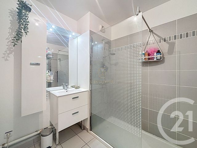 Appartement F4 &agrave; vendre - 4 pi&egrave;ces - 83 m2 - Venissieux - 69 - RHONE-ALPES