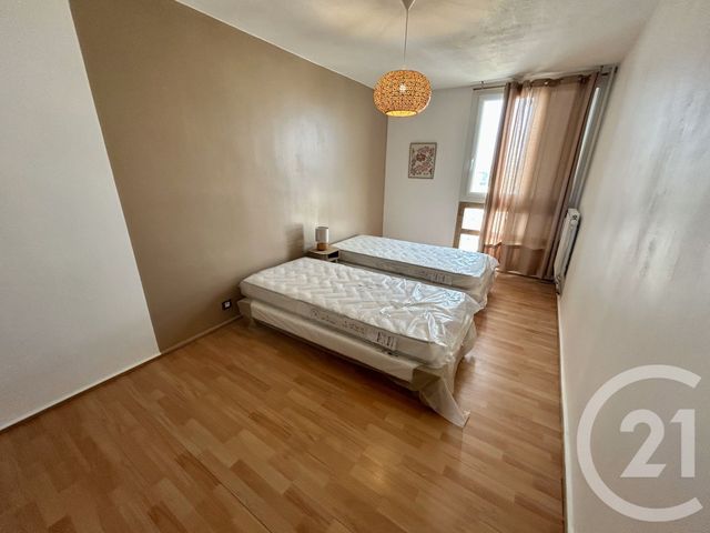 Appartement F2 &agrave; louer - 2 pi&egrave;ces - 54,06 m2 - Bron - 69 - RHONE-ALPES