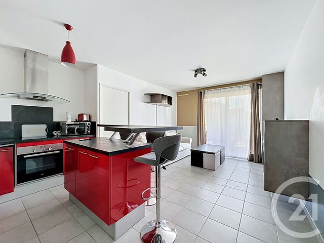 Appartement T2 &agrave; louer - 2 pi&egrave;ces - 37,75 m2 - Bron - 69 - RHONE-ALPES