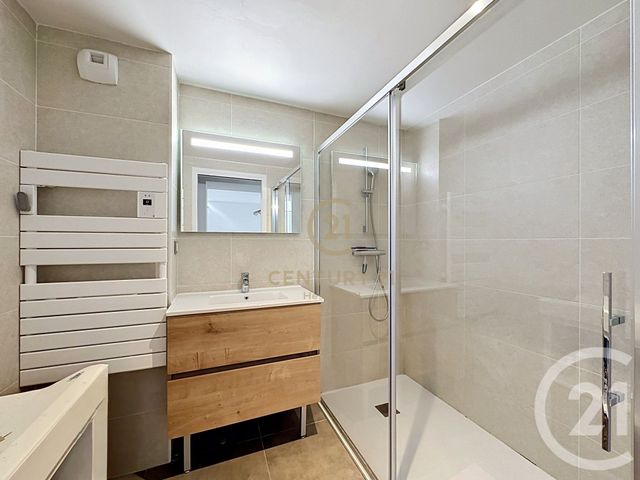 Appartement F4 &agrave; louer - 4 pi&egrave;ces - 90,78 m2 - Lyon - 69008 - RHONE-ALPES