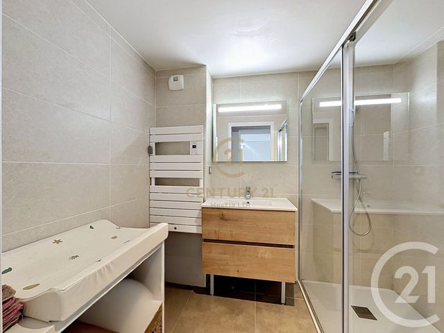 Appartement F4 &agrave; louer - 4 pi&egrave;ces - 90,78 m2 - Lyon - 69008 - RHONE-ALPES