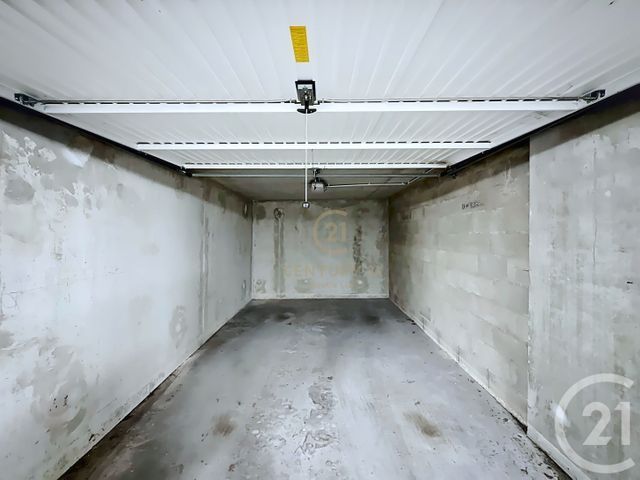 parking - LYON - 69008