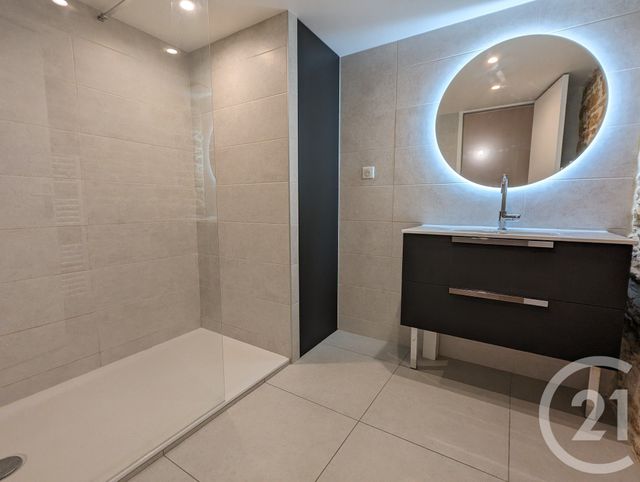 Appartement T2 &agrave; louer - 2 pi&egrave;ces - 63,27 m2 - Lyon - 69001 - RHONE-ALPES