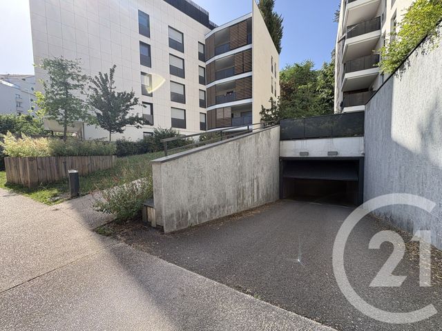 parking - LYON - 69009