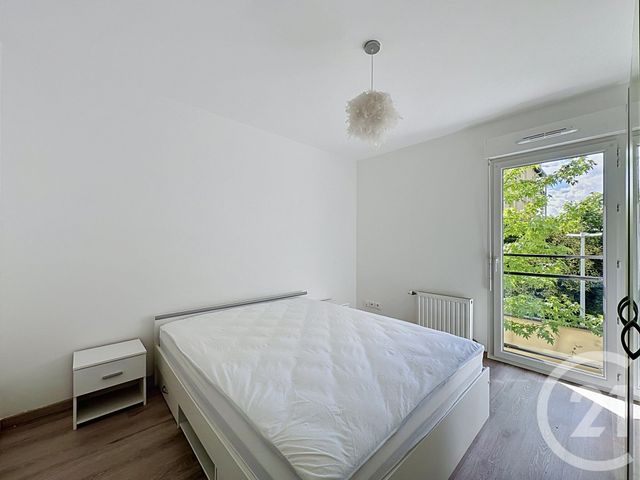 Appartement T3 &agrave; louer - 3 pi&egrave;ces - 65,99 m2 - St Priest - 69 - RHONE-ALPES