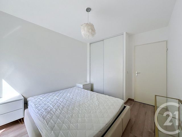 Appartement T3 &agrave; louer - 3 pi&egrave;ces - 65,99 m2 - St Priest - 69 - RHONE-ALPES