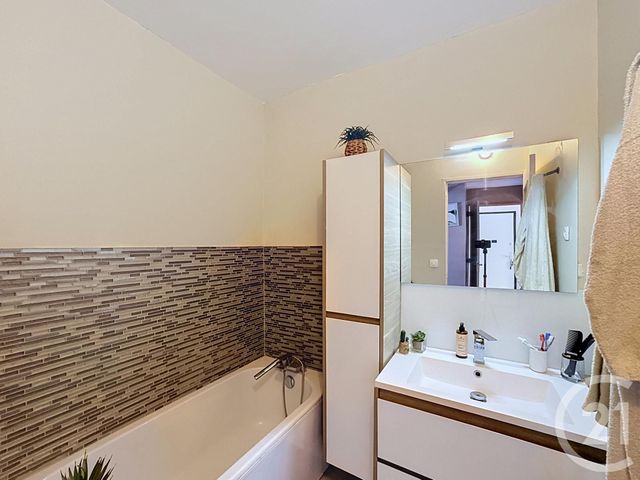 Appartement F4 &agrave; vendre - 4 pi&egrave;ces - 73,56 m2 - Villeurbanne - 69 - RHONE-ALPES