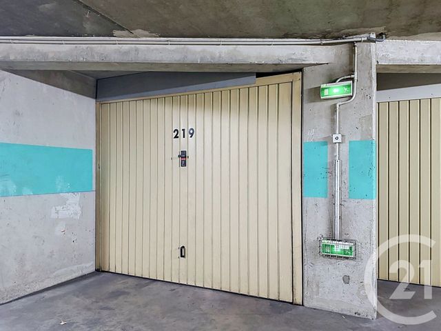 Parking &agrave; vendre - 17 m2 - Lyon - 69008 - RHONE-ALPES