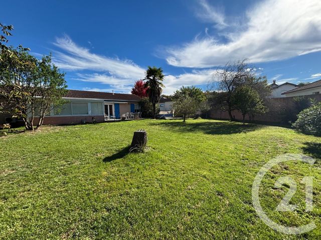 Maison &agrave; louer - 4 pi&egrave;ces - 91,47 m2 - Orleix - 65 - MIDI-PYRENEES