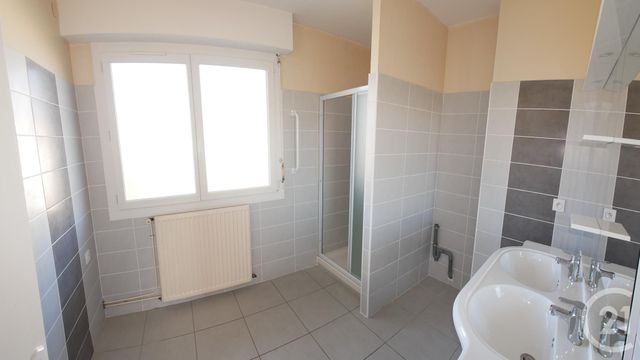 Appartement T3 &agrave; louer - 3 pi&egrave;ces - 82,10 m2 - Tarbes - 65 - MIDI-PYRENEES