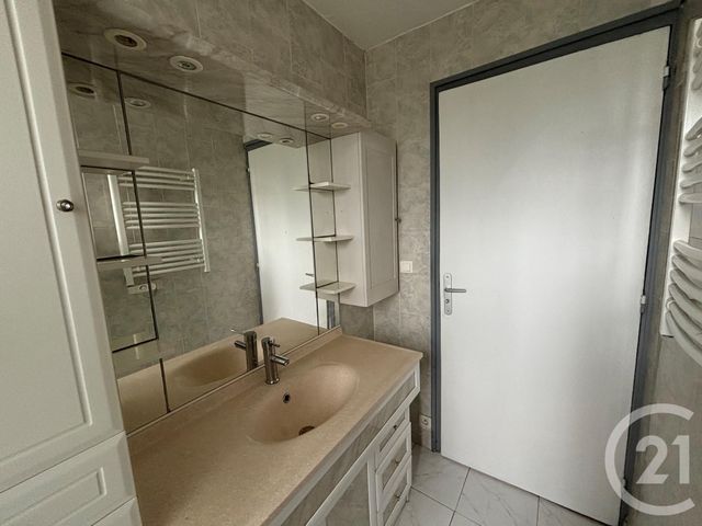 Appartement T3 &agrave; louer - 3 pi&egrave;ces - 69,33 m2 - Tarbes - 65 - MIDI-PYRENEES