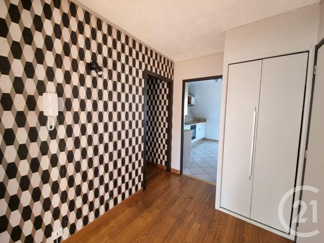 Appartement T2 &agrave; louer - 2 pi&egrave;ces - 65,37 m2 - Tarbes - 65 - MIDI-PYRENEES