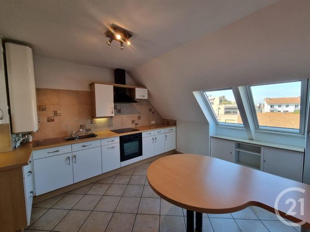 Appartement T2 &agrave; louer - 2 pi&egrave;ces - 65,37 m2 - Tarbes - 65 - MIDI-PYRENEES