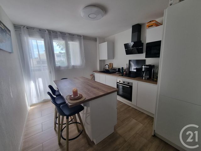 Appartement T3 &agrave; louer - 3 pi&egrave;ces - 75,12 m2 - Tarbes - 65 - MIDI-PYRENEES