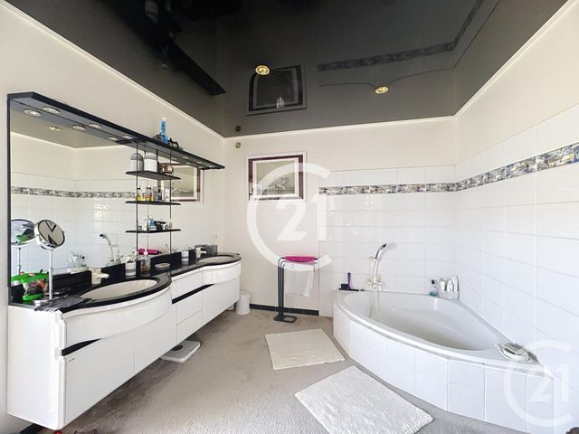 Maison à vendre - 8 pièces - 265 m2 - Thue Et Mue - 14 - BASSE-NORMANDIE