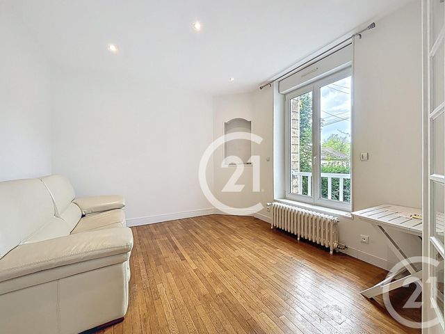 Maison à louer - 8 pièces - 150 m2 - Colombelles - 14 - BASSE-NORMANDIE