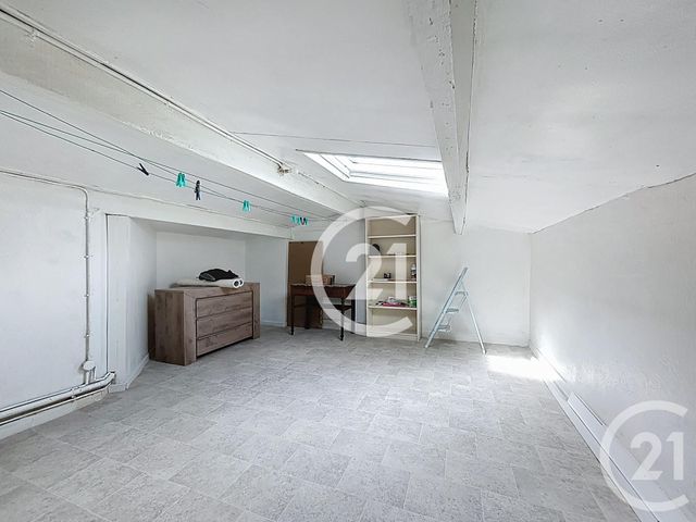 Maison à louer - 8 pièces - 150 m2 - Colombelles - 14 - BASSE-NORMANDIE