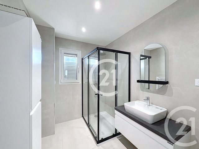 Maison &agrave; louer - 5 pi&egrave;ces - 100 m2 - Escoville - 14 - BASSE-NORMANDIE