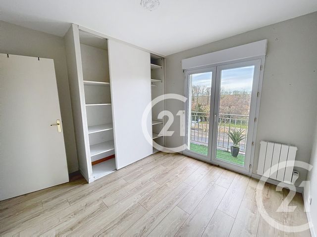 Appartement Duplex &agrave; louer - 2 pi&egrave;ces - 39,50 m2 - Mondeville - 14 - BASSE-NORMANDIE