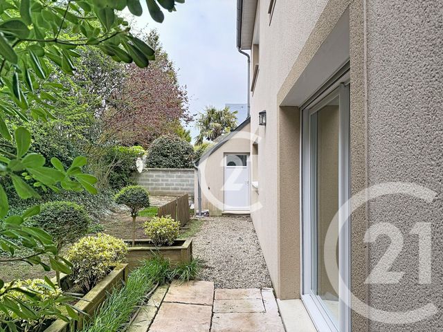 Maison &agrave; louer - 7 pi&egrave;ces - 198,21 m2 - Mathieu - 14 - BASSE-NORMANDIE