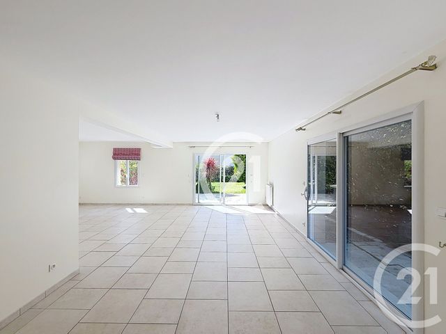 Maison &agrave; louer - 7 pi&egrave;ces - 198,21 m2 - Mathieu - 14 - BASSE-NORMANDIE